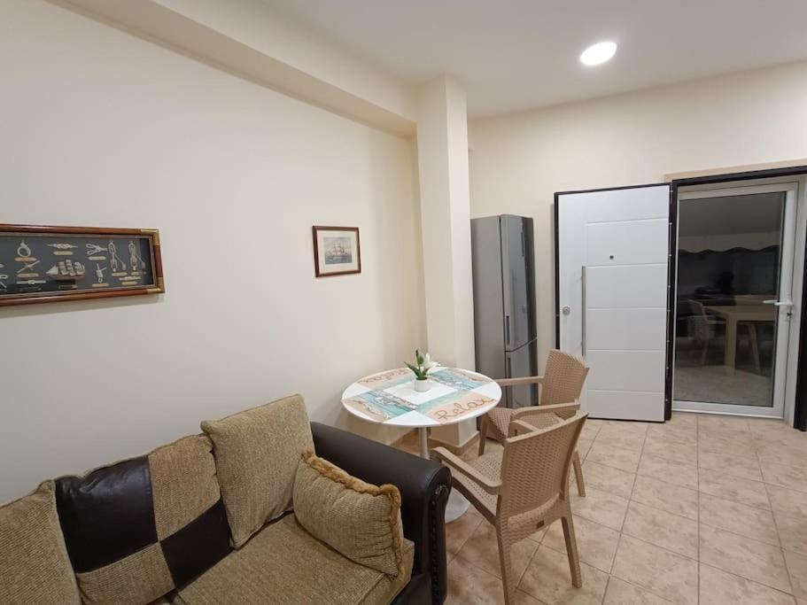 Athens Sky Suites 1 Pireus Eksteriør bilde